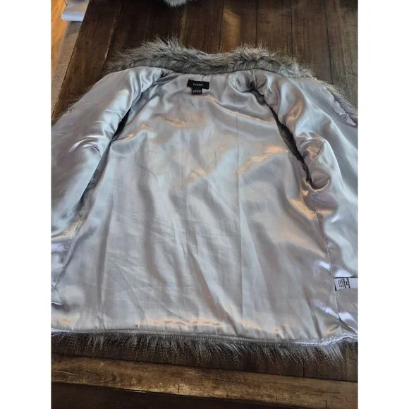 Kaktus Gray Faux Fur Vest Size L - Picture 5 of 6